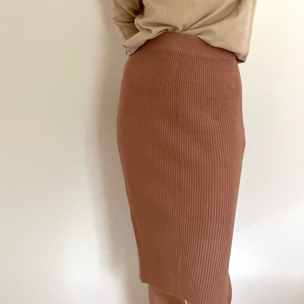 Dusty Rose Midi Knit Skirt